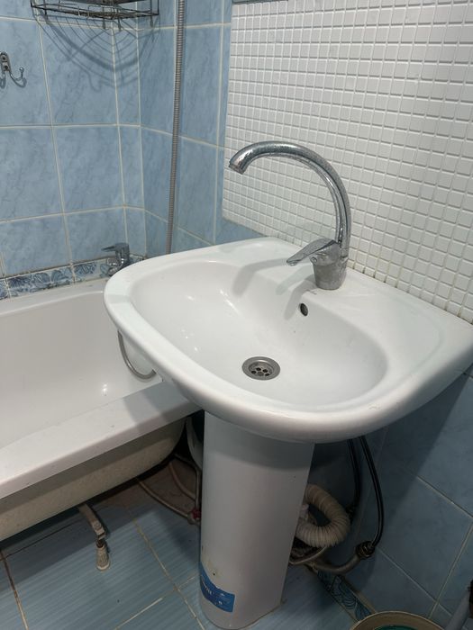 Продаем керамическую раковину за 12 тыс