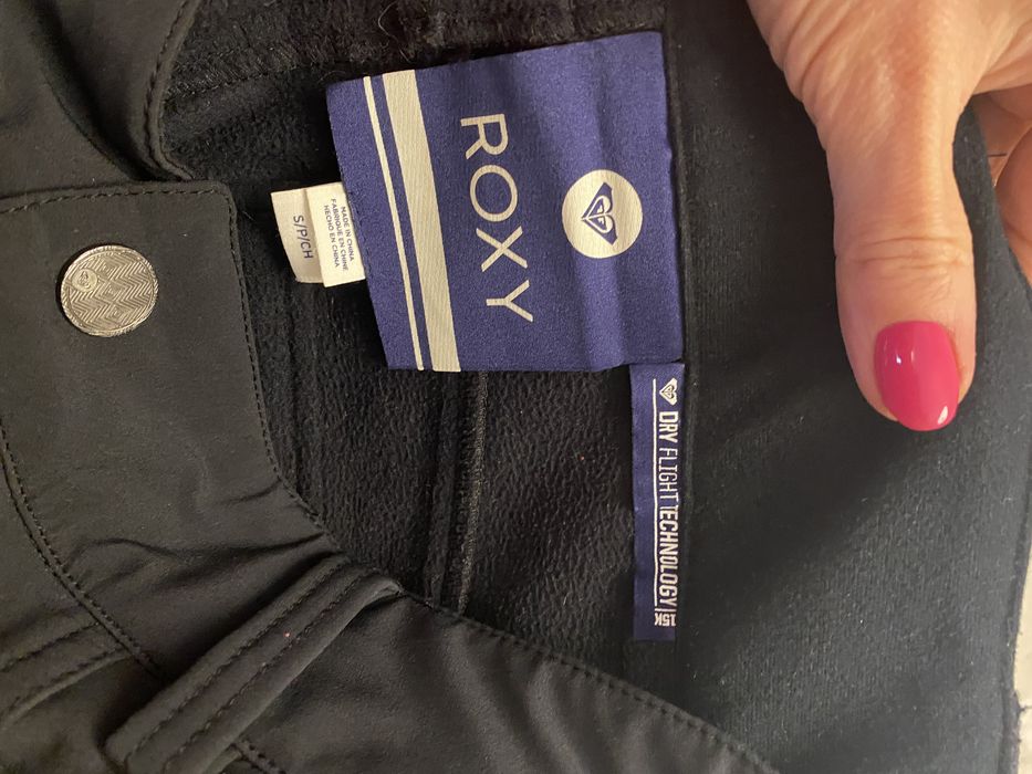 Продава дамски ски панталони ROXY