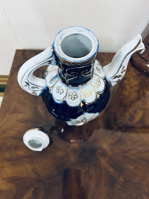 Продаю фарфоровый кувшин советских времён