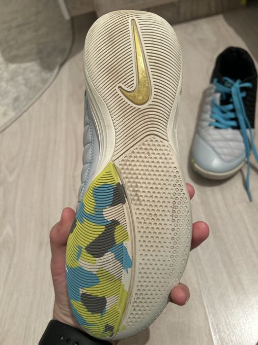 Футзальный кроссовки