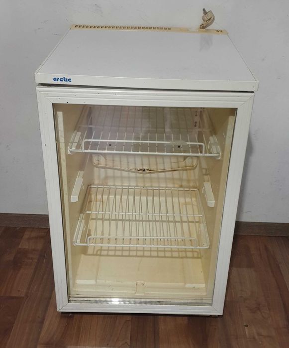 Vand Frigider Artic