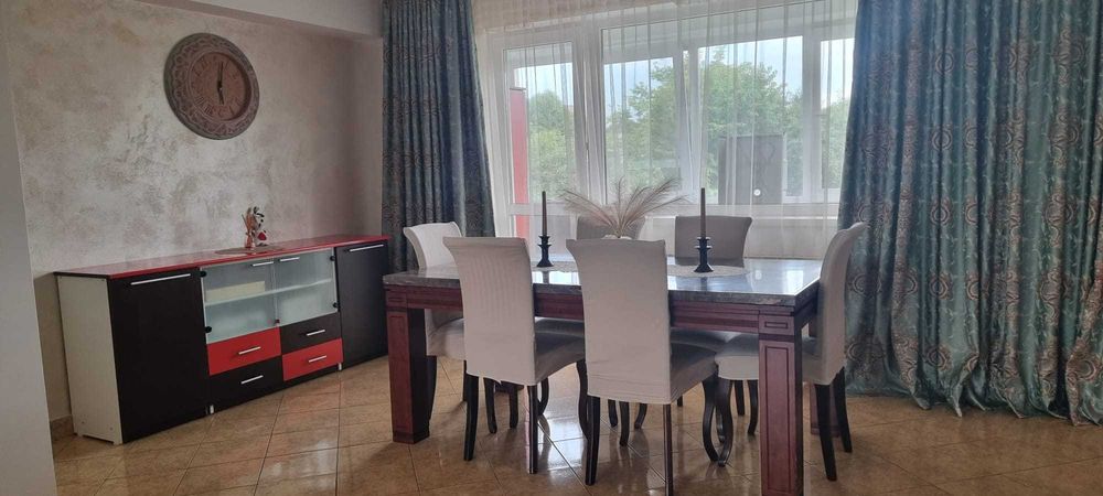 Apartament cu 3 camere de închiriat pe strada Bucegi- Persoana fizica