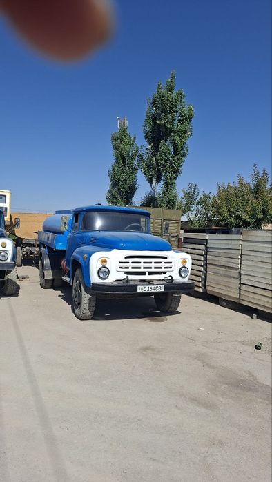 Suv kamazi sotiladi