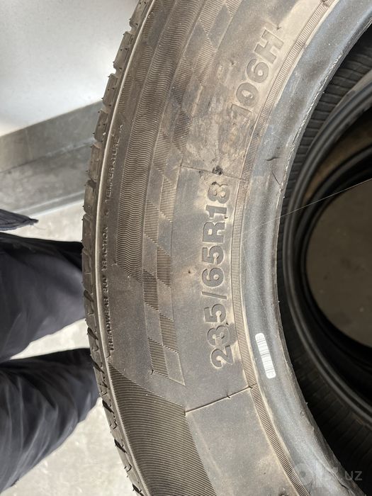 Продам шины 235/65 R18