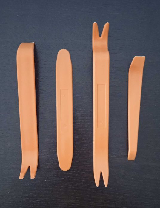 Инструменти за безопасен монтаж/демонтаж на автомобили