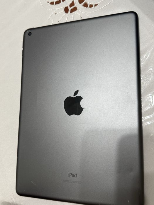 Продаю Apple iPad 9 в рабочем состоянии.