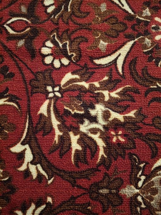 Продам  ковёр яркий