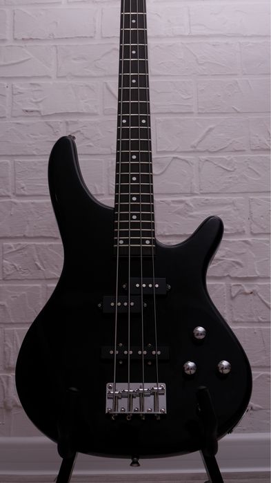 Ibanez GIO — 4-струнная бас гитара, чёрная