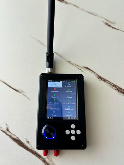 Sistem HackRF One PortaPack H2 cu Mayhem si Card 64GB