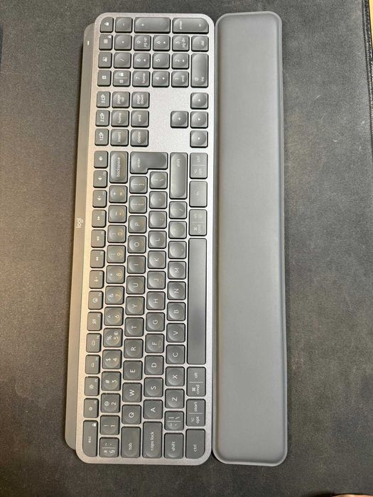 Vand tastatura logitech MX Keys