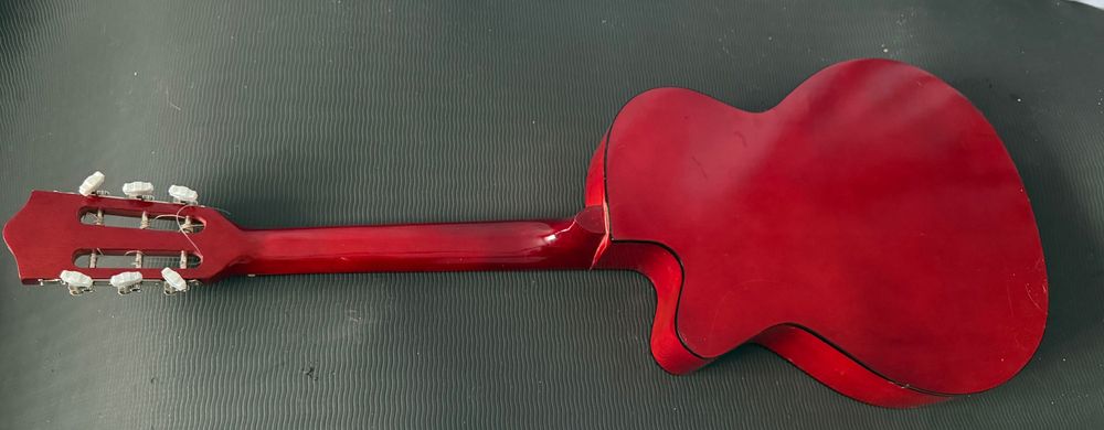 Гитара акустическая