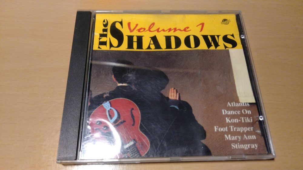 СД диски разного жанра.