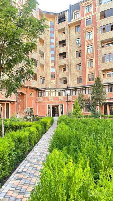Продам квартиру ЖК Паризьен-2
