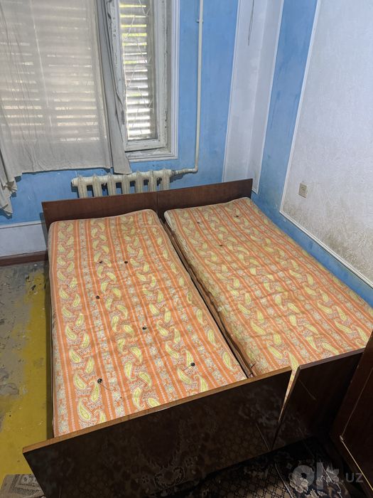 2 спальная кроват, шкаф и трумо