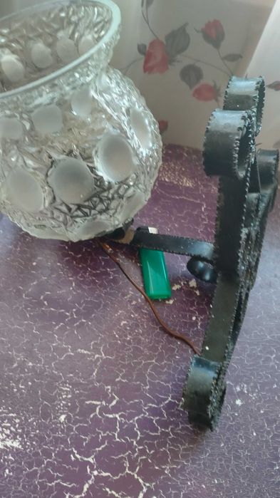 Старинен абажур декорация плетена кошница