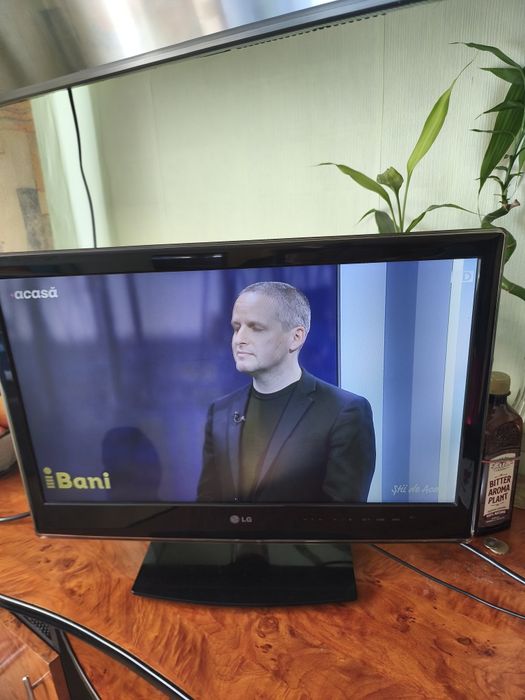 Tv led LG diagonală 54 cm