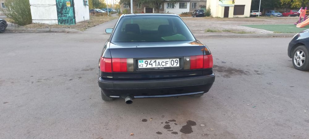 Ауди В4 на активном ходу