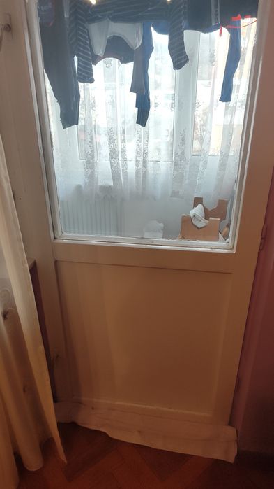 Se vinde un apartament 2 camere etaj 5 bloc turn.