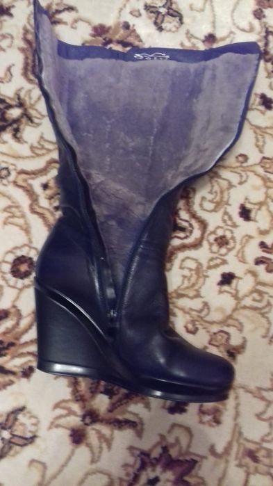 Продам зимние сапоги