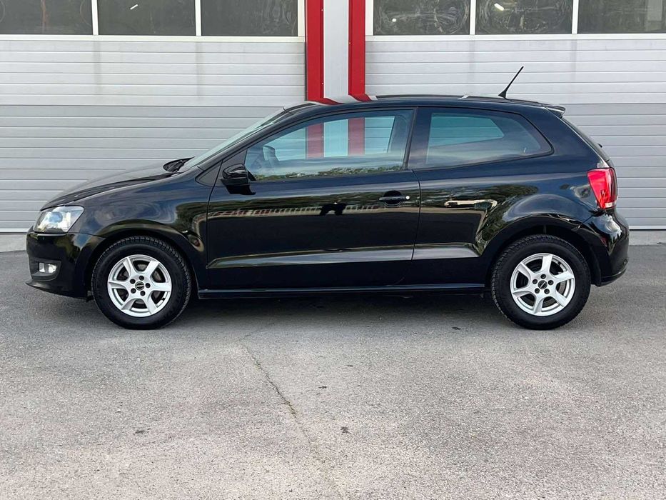 VW Polo 1.2I 2012 година