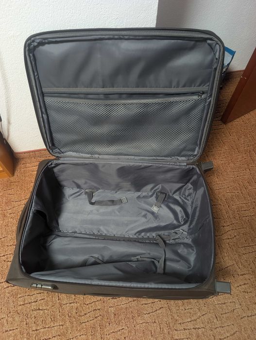 Продавам голям куфар 30кг