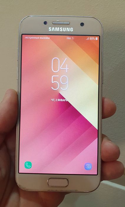 Телефоны Samsung A 3 и J 2