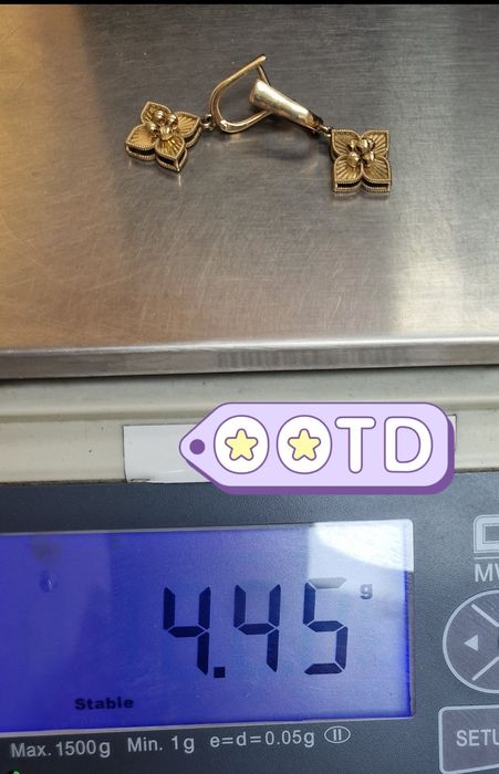 Продаю золотые серги 585 пр 4.45гр
