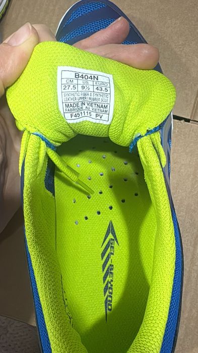 Кроссовки волейбольные новые