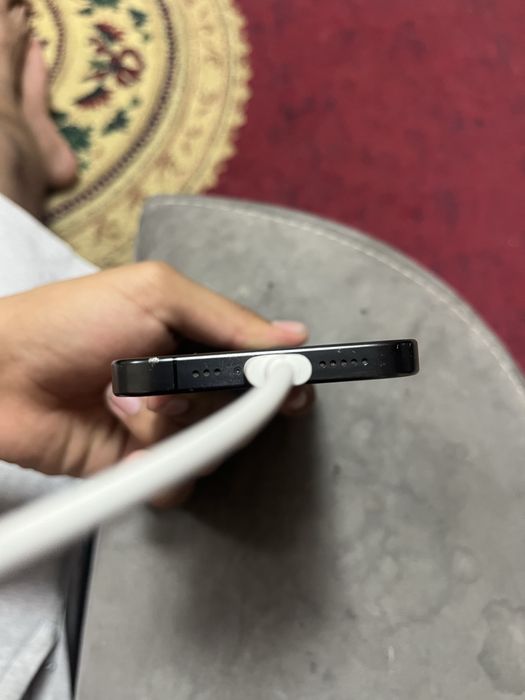 Iphone 15 pro  продаю срочно