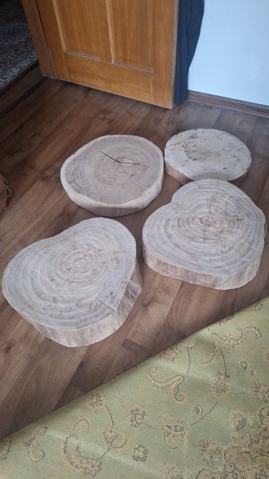 Спилы и столешницы карагача