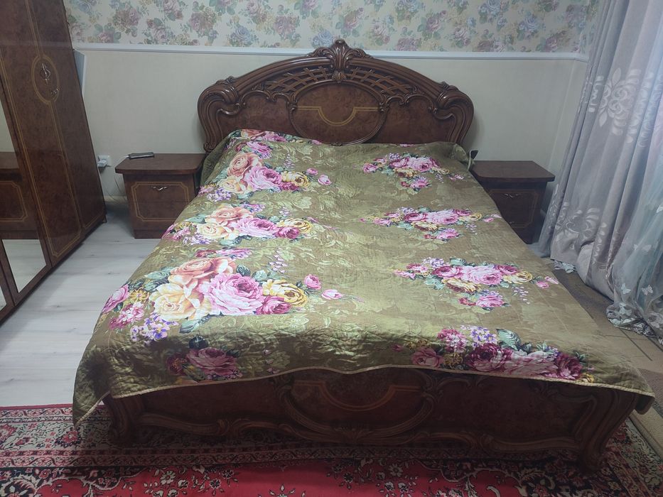 Спальный гарнитур