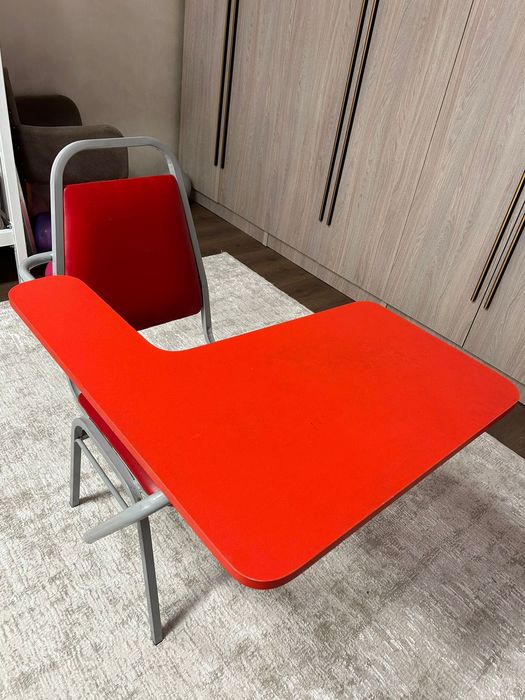 Парта для учебы(школьная)