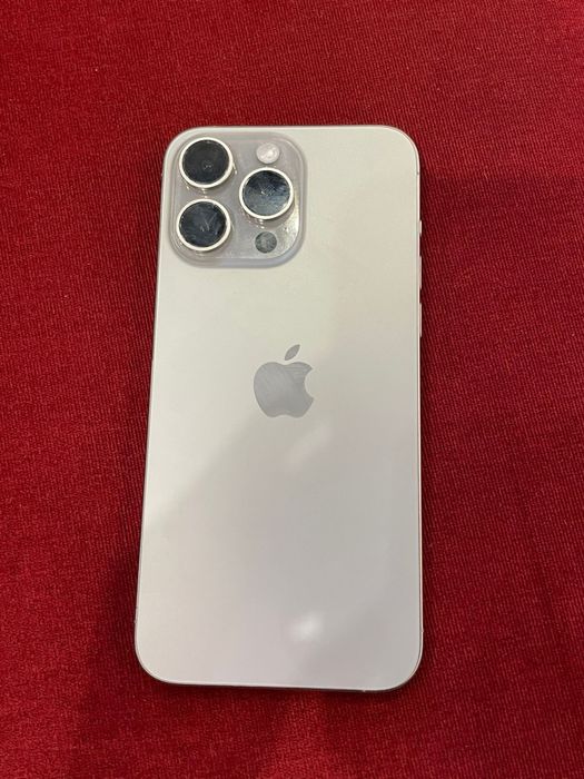 Продам iPhone 15 Pro Max (титановый корпус)