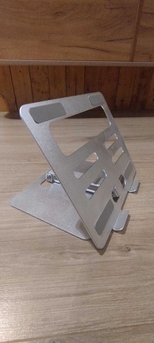 Подставка под ноутбук