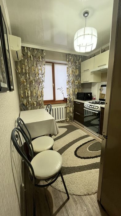 Продам 3 ком.кв на 8 микрорайоне