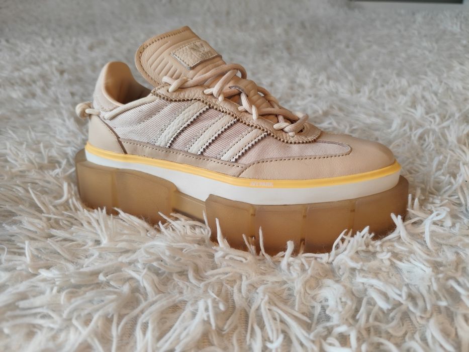 Adidas Super Sleek ,,Ivy Park,, ediție specială