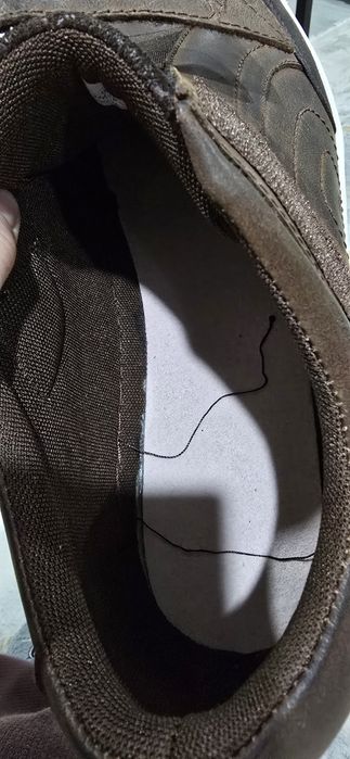 Продам мужские кроссовки