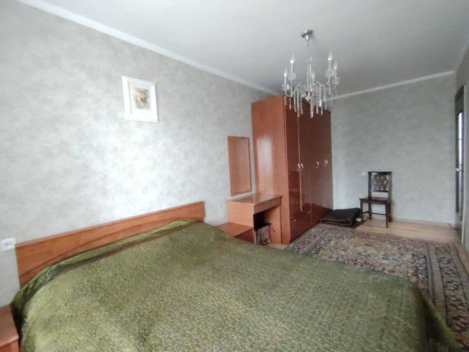 Продажа 4-комнатной квартиры 9 микрорайон