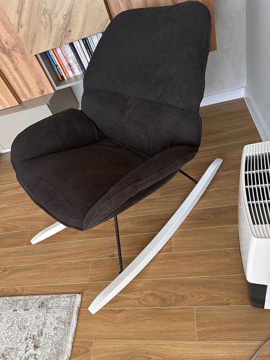 Луксозен дизайнерски люлеещ стол