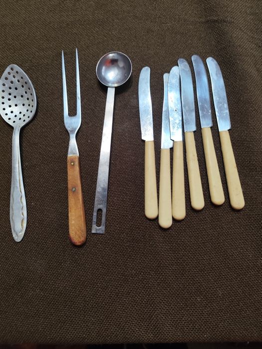 Ретро сервизи вилици ножове