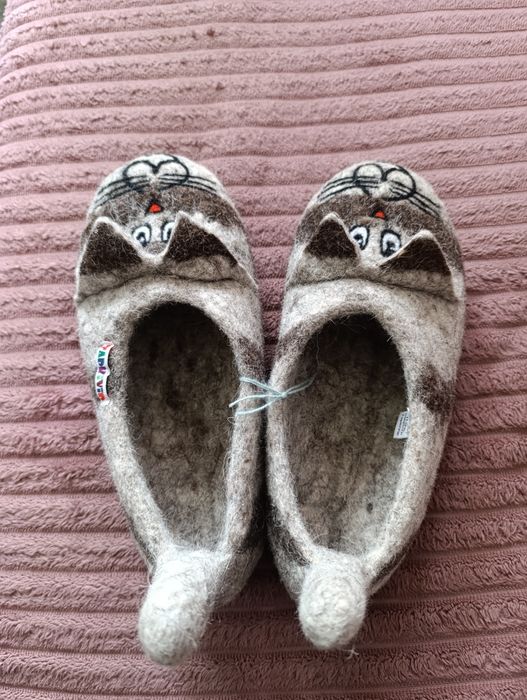 Натуральные войлочные тапочки