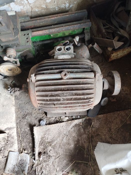 Продам электро двигатель 13квт