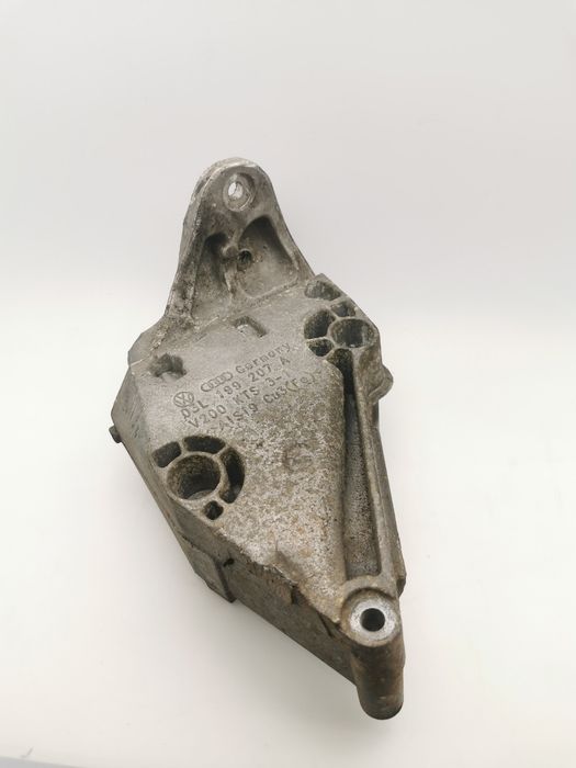 Suport motor Volkswagen Touran 2014 CFH 03L199207A