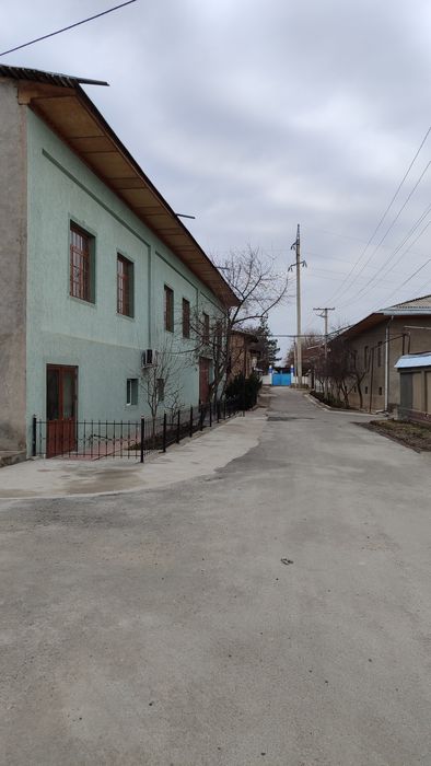 4 so'tixli uchastka sotiladi