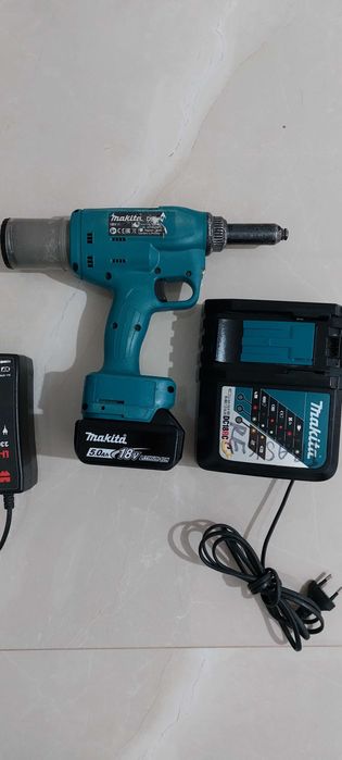 Pistol popnit Makita ;Gesipa