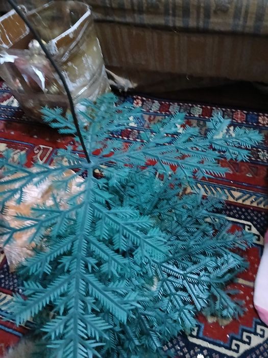 Продаю ёлку искусственную