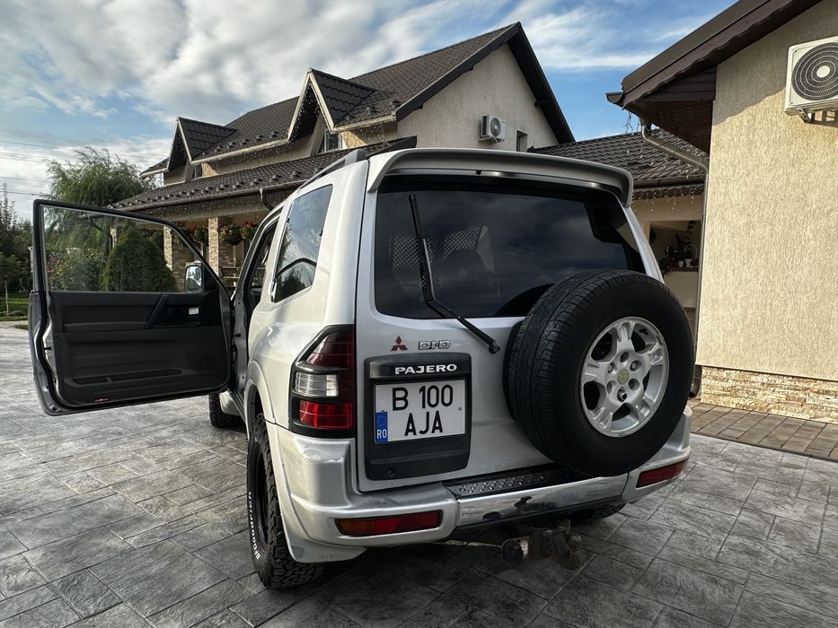 Mitubishi Pajero MK3