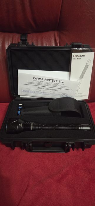 Lanterna olight puternica