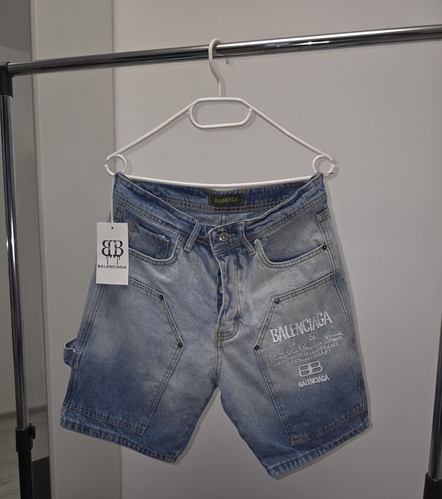 Blugi scurti - reducere Balenciaga  // dsquared2