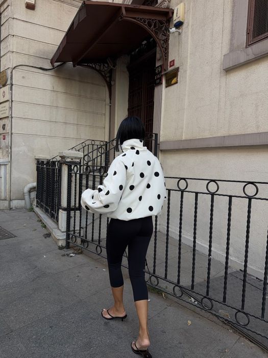 Бомбър наличен в размер S/M/L